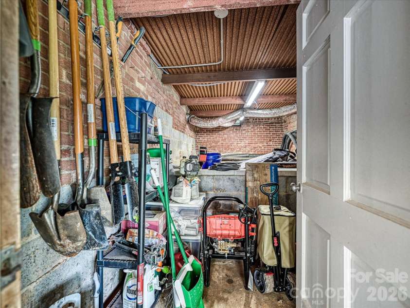 327 Whitestone Road, Charlotte, NC 28270.  MLS# CAR4384036, YatesRealty ID 28160. 