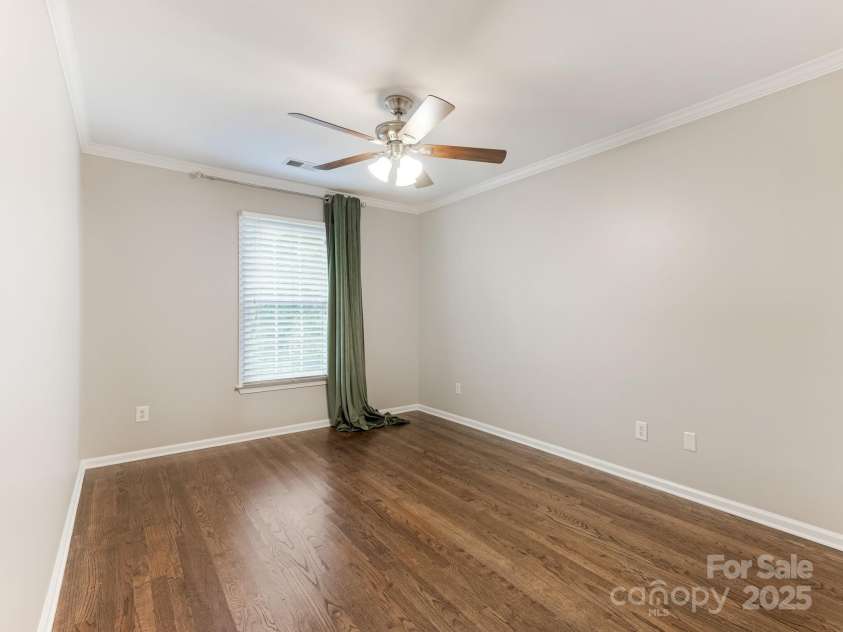 2021 Sablewood Drive, Charlotte, NC 28205.  MLS# CAR4279995, YatesRealty ID 28161. 
