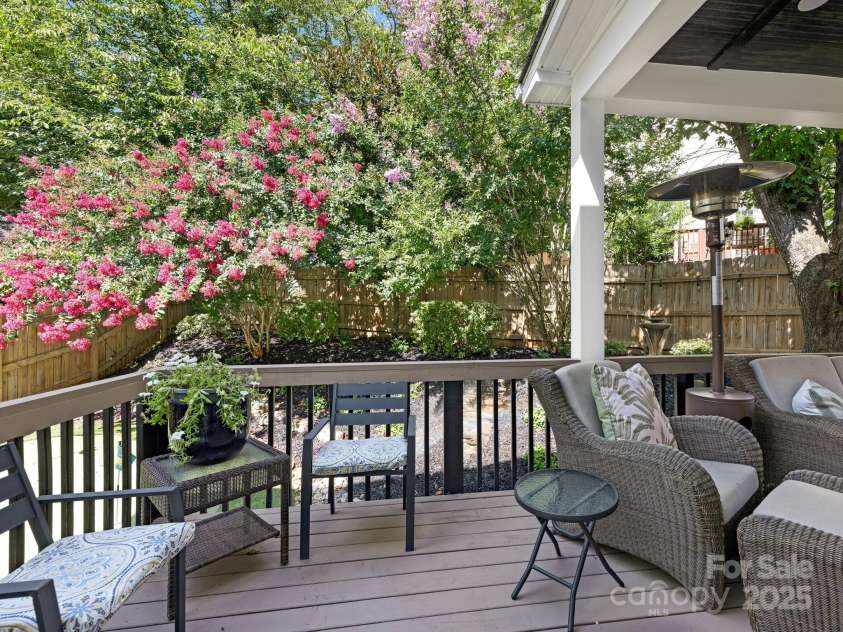 2021 Sablewood Drive, Charlotte, NC 28205.  MLS# CAR4279995, YatesRealty ID 28161. 