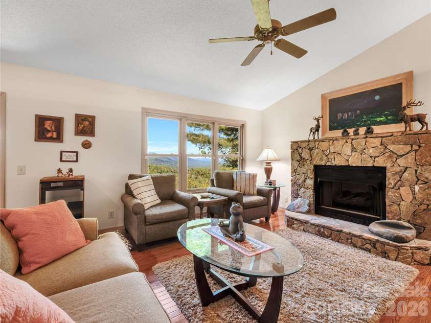 405 Glen Echo Circle, Saluda, NC 28773.  MLS# CAR4354102, YatesRealty ID 28163. 