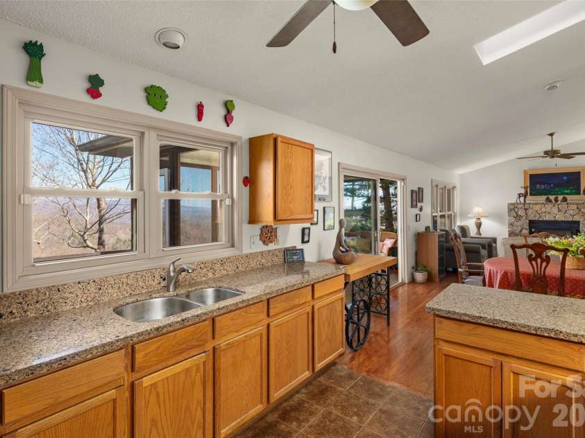 405 Glen Echo Circle, Saluda, NC 28773.  MLS# CAR4354102, YatesRealty ID 28163. 