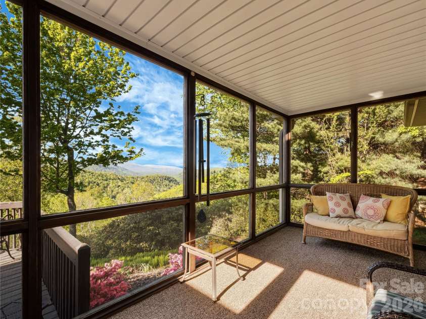 405 Glen Echo Circle, Saluda, NC 28773.  MLS# CAR4354102, YatesRealty ID 28163. 