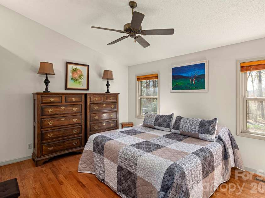 405 Glen Echo Circle, Saluda, NC 28773.  MLS# CAR4354102, YatesRealty ID 28163. 