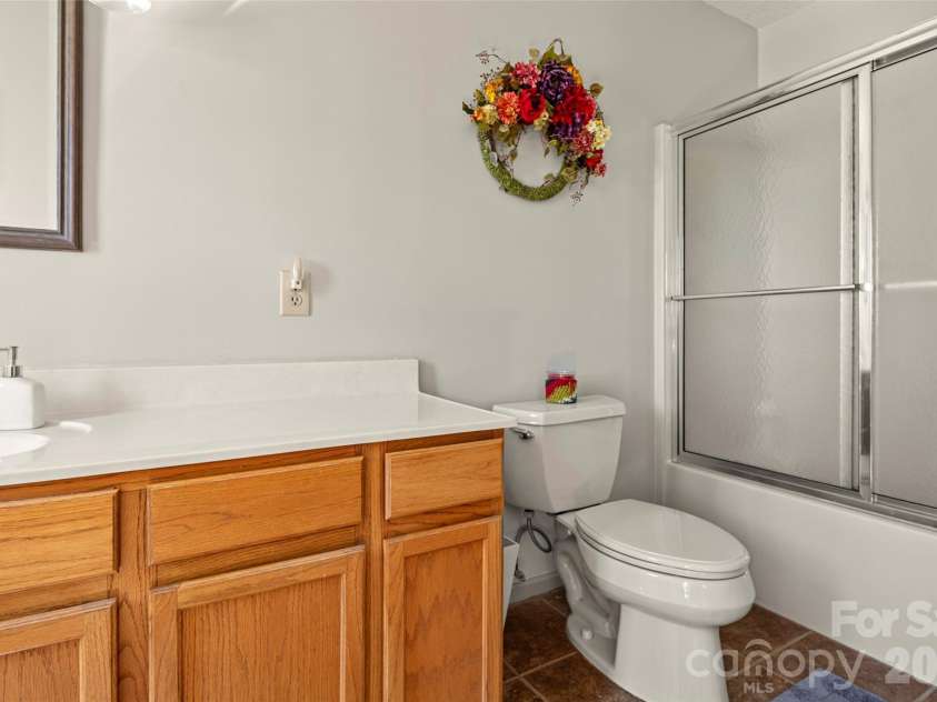 405 Glen Echo Circle, Saluda, NC 28773.  MLS# CAR4354102, YatesRealty ID 28163. 
