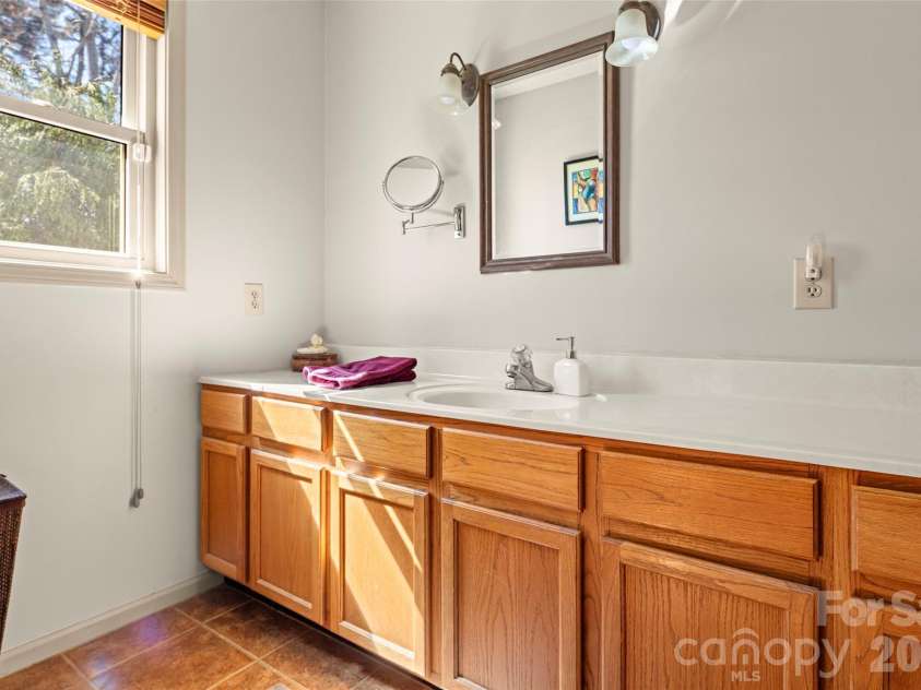 405 Glen Echo Circle, Saluda, NC 28773.  MLS# CAR4354102, YatesRealty ID 28163. 