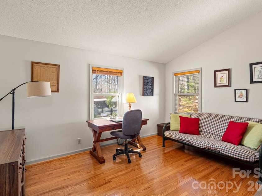 405 Glen Echo Circle, Saluda, NC 28773.  MLS# CAR4354102, YatesRealty ID 28163. 