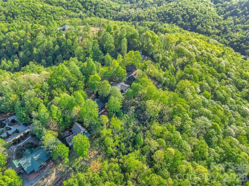 405 Glen Echo Circle, Saluda, NC 28773.  MLS# CAR4354102, YatesRealty ID 28163. 