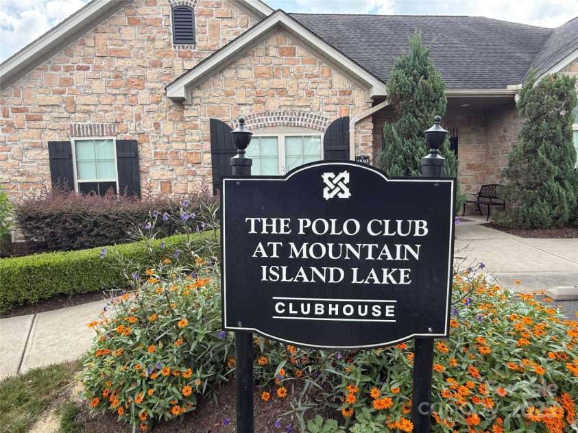 4706 Polo Gate Boulevard, Charlotte, NC 28216.  MLS# CAR4282029, YatesRealty ID 28163. Clubhouse and Fitness Center