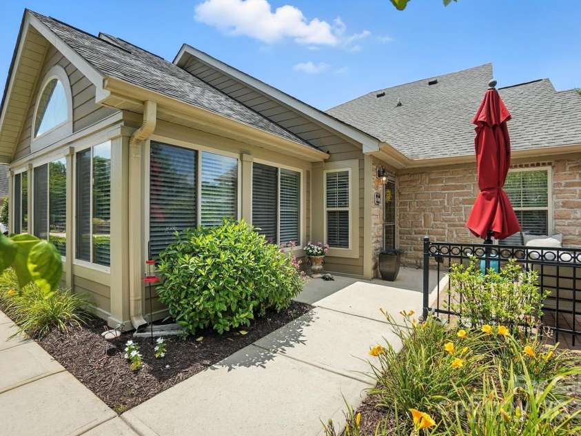4706 Polo Gate Boulevard, Charlotte, NC 28216.  MLS# CAR4282029, YatesRealty ID 28163. Front