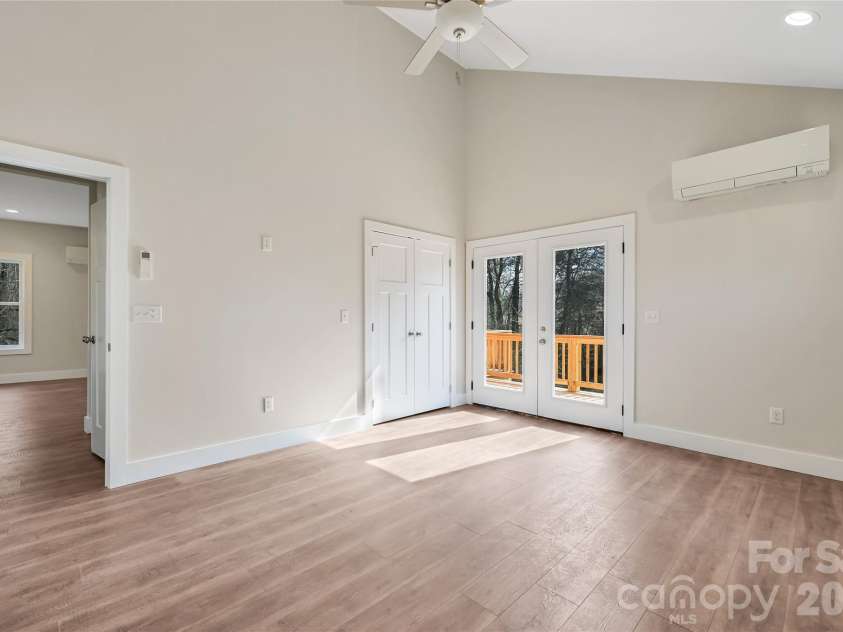 22 Ben Lippen Road, Asheville, NC 28806.  MLS# CAR4360526, YatesRealty ID 28164. 