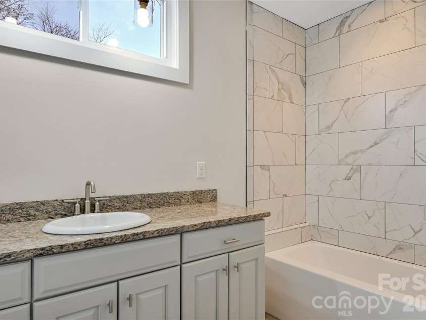 22 Ben Lippen Road, Asheville, NC 28806.  MLS# CAR4360526, YatesRealty ID 28164. 
