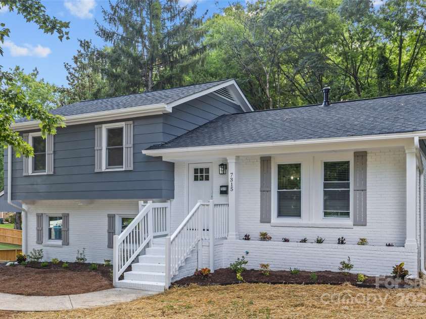 7315 Thorncliff Drive, Charlotte, NC 28210.  MLS# CAR4281507, YatesRealty ID 28164. 