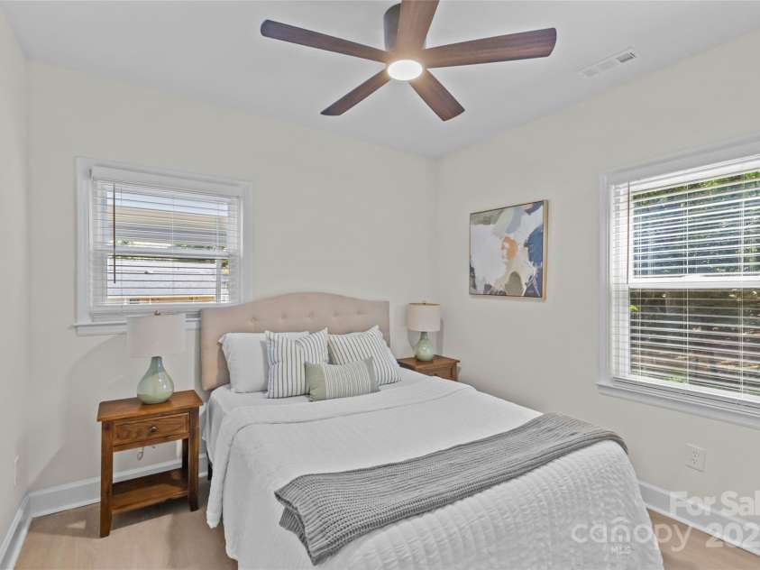 7315 Thorncliff Drive, Charlotte, NC 28210.  MLS# CAR4281507, YatesRealty ID 28164. 