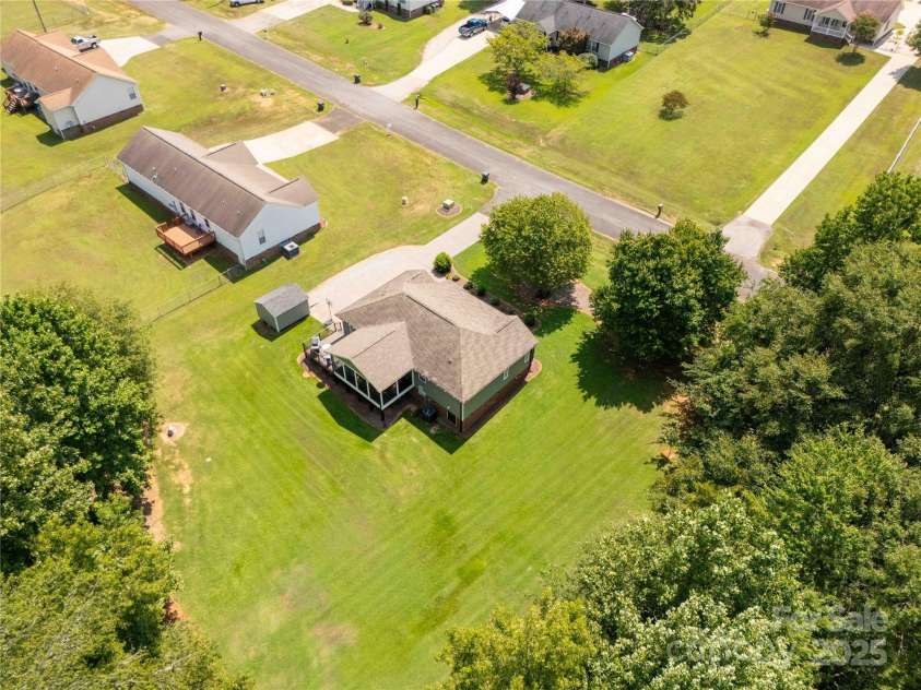 428 Westmoreland Drive, Clover, SC 29710.  MLS# CAR4284748, YatesRealty ID 28166. 