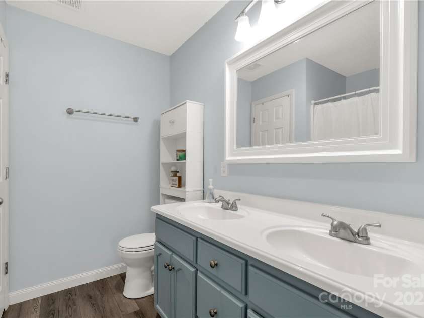 428 Westmoreland Drive, Clover, SC 29710.  MLS# CAR4284748, YatesRealty ID 28166. 