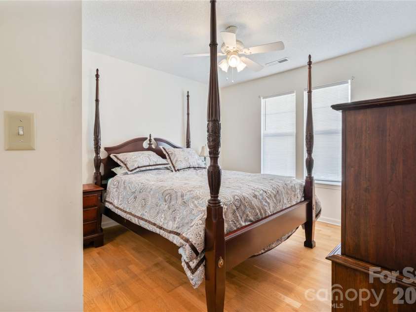 47 Barn Owl Way, Hendersonville, NC 28792.  MLS# CAR4367835, YatesRealty ID 28166. 2nd bed room