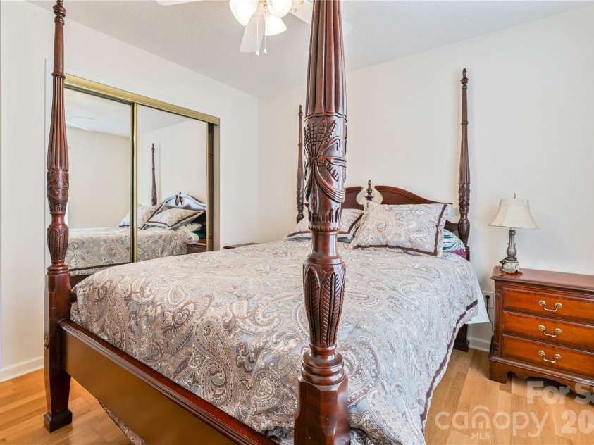 47 Barn Owl Way, Hendersonville, NC 28792.  MLS# CAR4367835, YatesRealty ID 28166. 2nd bed room