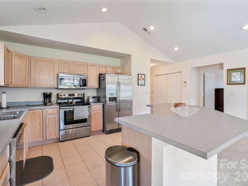 47 Barn Owl Way, Hendersonville, NC 28792.  MLS# CAR4367835, YatesRealty ID 28166. From the dining area