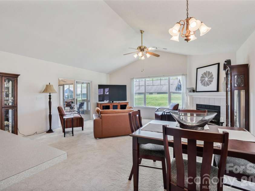 47 Barn Owl Way, Hendersonville, NC 28792.  MLS# CAR4367835, YatesRealty ID 28166. Open living room area