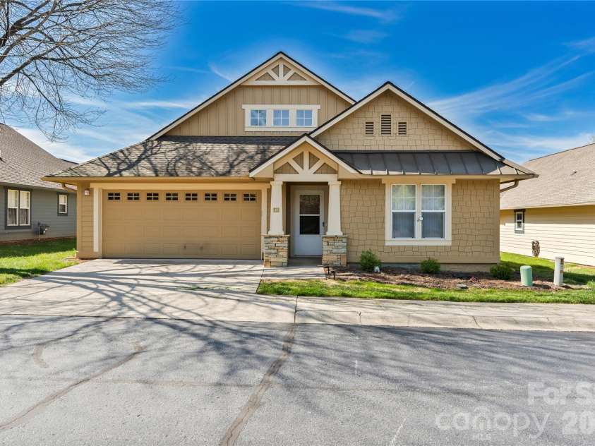 47 Barn Owl Way, Hendersonville, NC 28792.  MLS# CAR4367835, YatesRealty ID 28166. Street view