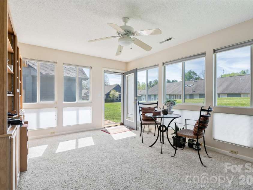 47 Barn Owl Way, Hendersonville, NC 28792.  MLS# CAR4367835, YatesRealty ID 28166. Sunroom