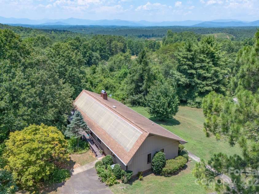 201 Fleming Drive, Rutherfordton, NC 28139.  MLS# CAR4283287, YatesRealty ID 28167. 