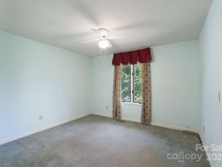 201 Fleming Drive, Rutherfordton, NC 28139.  MLS# CAR4283287, YatesRealty ID 28167. 
