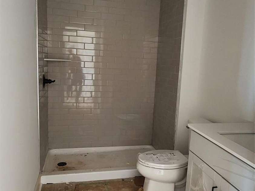 638 Amberjack Place, York, SC 29745.  MLS# CAR4276603, YatesRealty ID 28168. Full bathroom on main floor