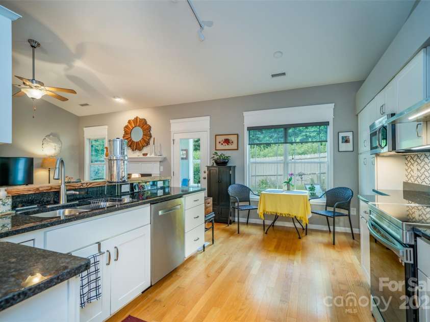 89 Weaver Village Way, Weaverville, NC 28787.  MLS# CAR4278946, YatesRealty ID 28169. Kitchen Eating Area