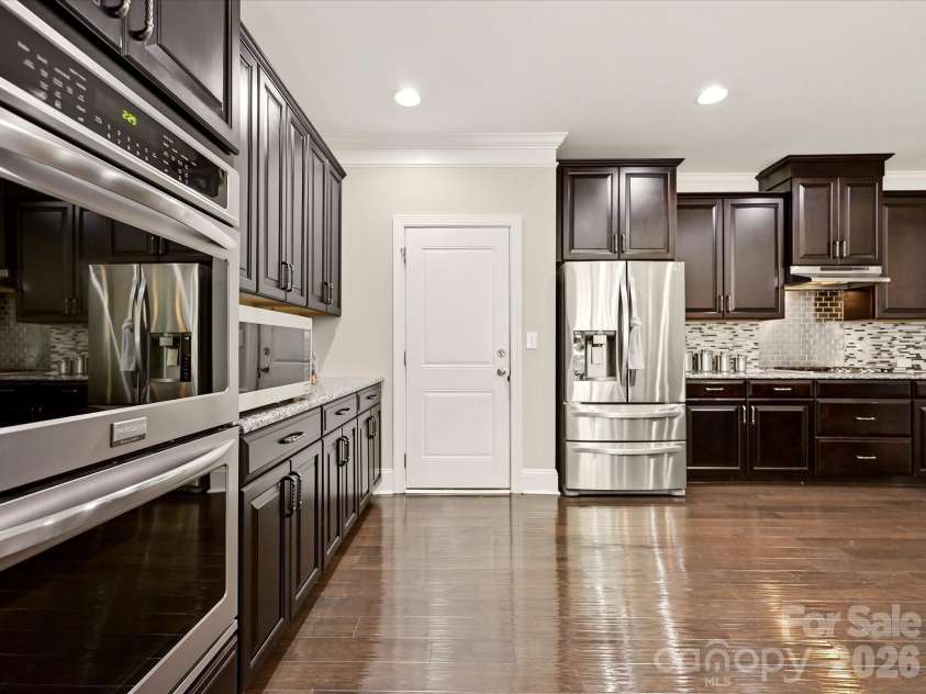 9311 Scorpio Lane, Mint Hill, NC 28227.  MLS# CAR4418915, YatesRealty ID 28169. Kitchen