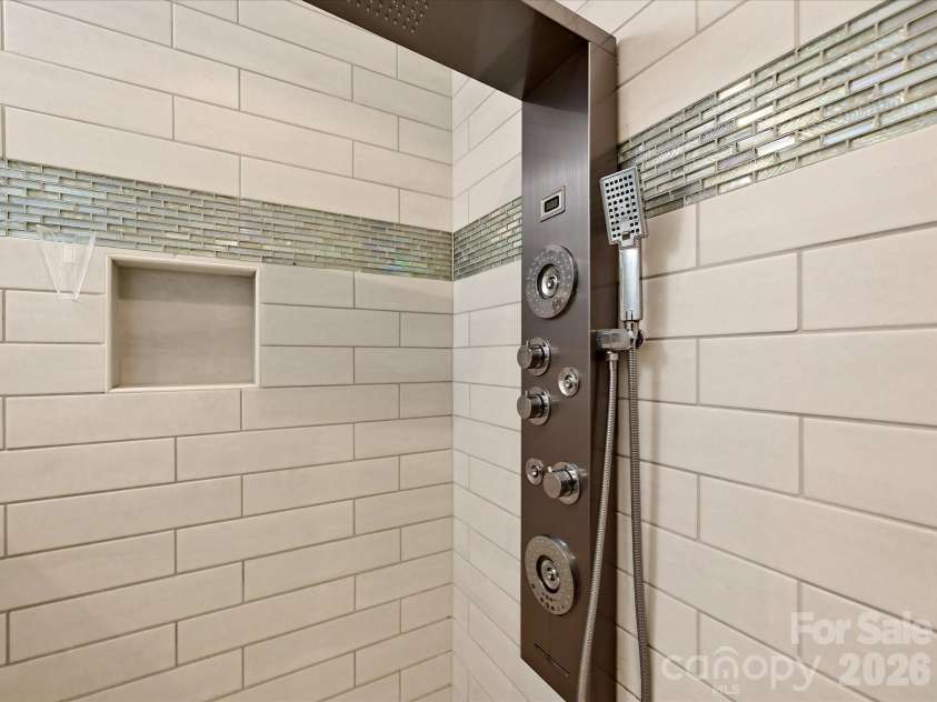 9311 Scorpio Lane, Mint Hill, NC 28227.  MLS# CAR4418915, YatesRealty ID 28169. Primary Bathroom