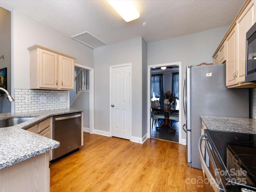 13807 Queenswater Lane, Charlotte, NC 28273.  MLS# CAR4225461, YatesRealty ID 2817. 