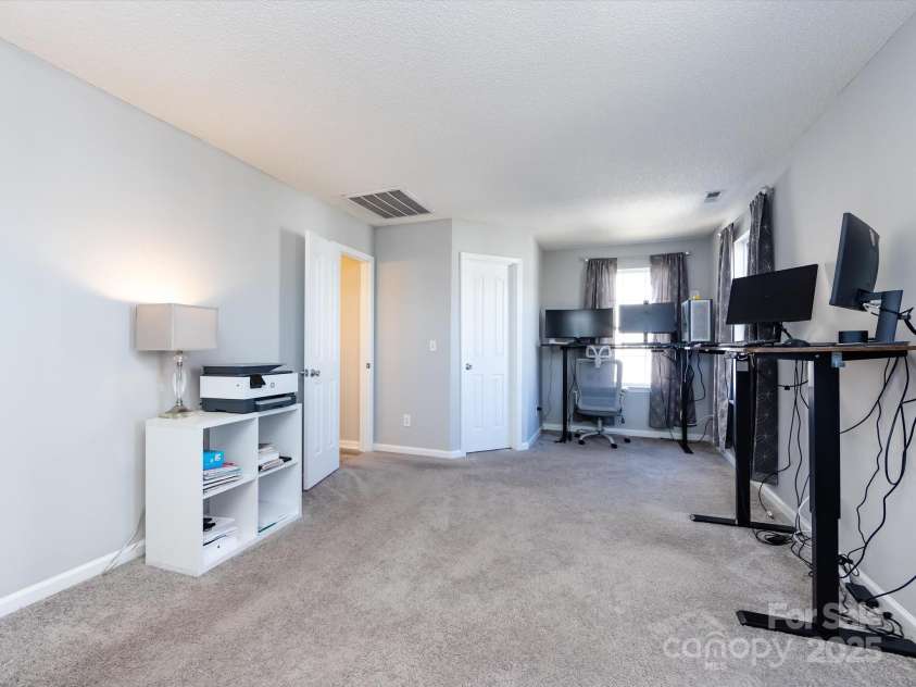 13807 Queenswater Lane, Charlotte, NC 28273.  MLS# CAR4225461, YatesRealty ID 2817. 