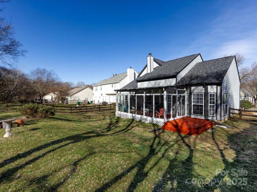 13807 Queenswater Lane, Charlotte, NC 28273.  MLS# CAR4225461, YatesRealty ID 2817. 