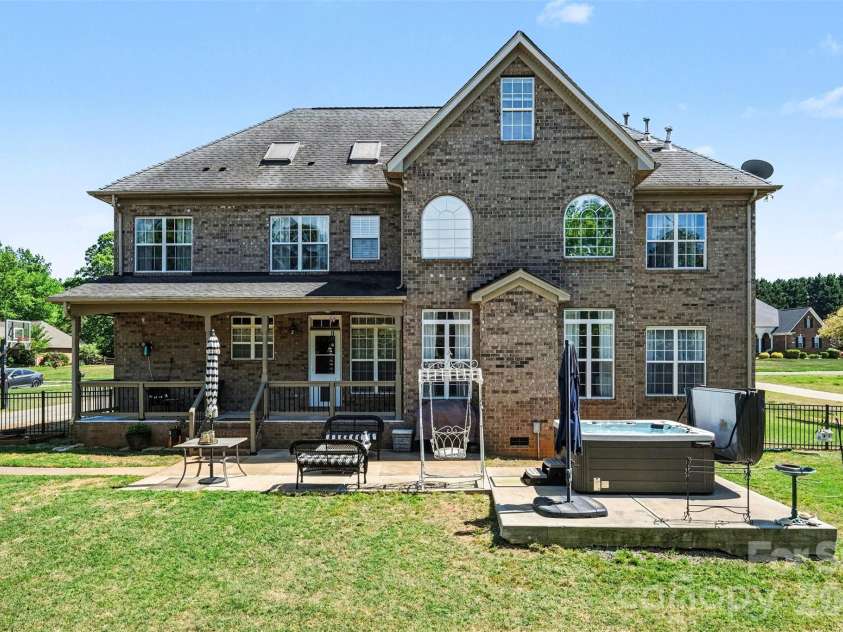 7233 Mcewen Place, Mint Hill, NC 28227.  MLS# CAR4372432, YatesRealty ID 28170. 