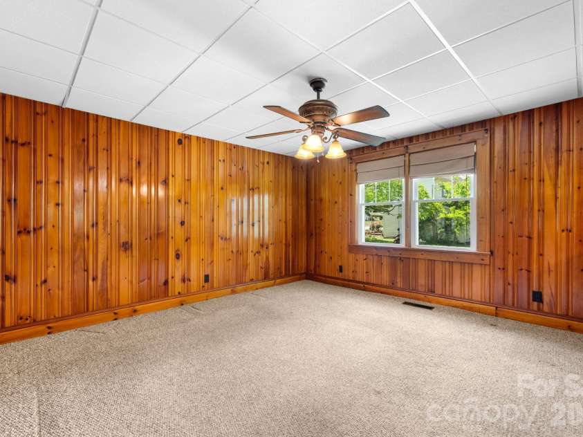 207 Main Street, Maiden, NC 28650.  MLS# CAR4378562, YatesRealty ID 28171. 