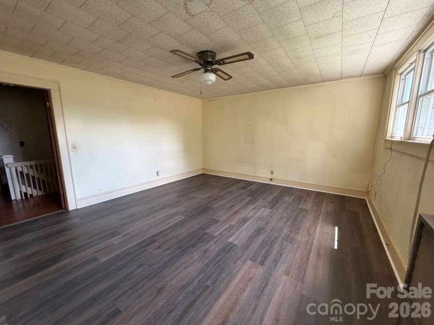 207 Main Street, Maiden, NC 28650.  MLS# CAR4378562, YatesRealty ID 28171. 