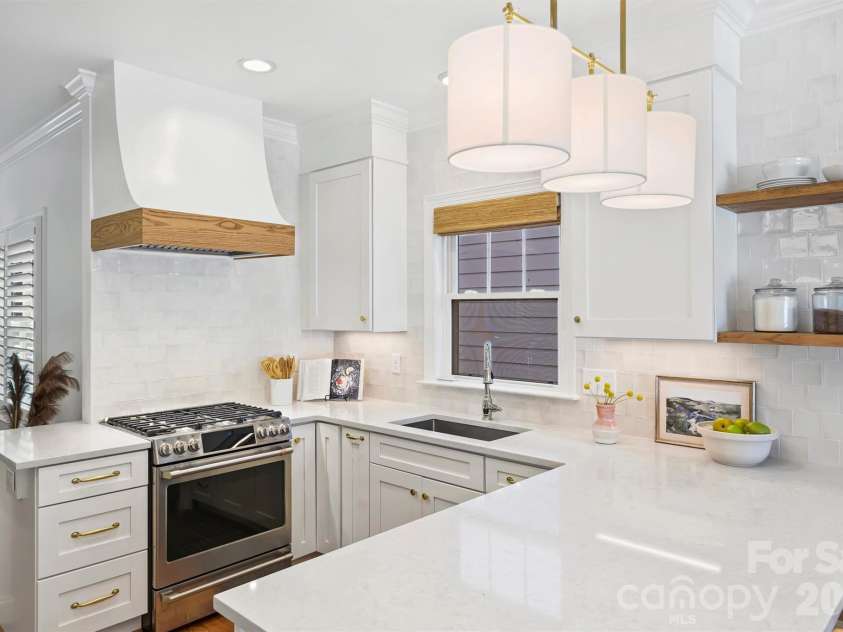 3039 Florida Avenue, Charlotte, NC 28205.  MLS# CAR4378723, YatesRealty ID 28172. 