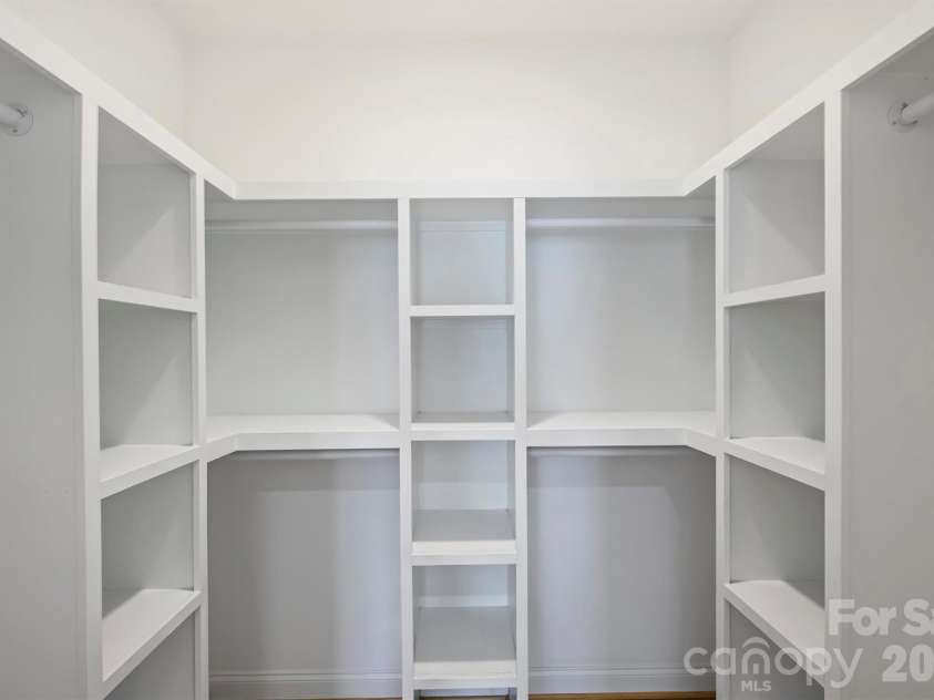 3039 Florida Avenue, Charlotte, NC 28205.  MLS# CAR4378723, YatesRealty ID 28172. 