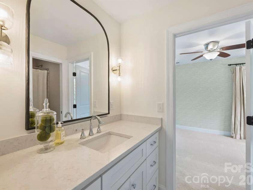 3039 Florida Avenue, Charlotte, NC 28205.  MLS# CAR4378723, YatesRealty ID 28172. 