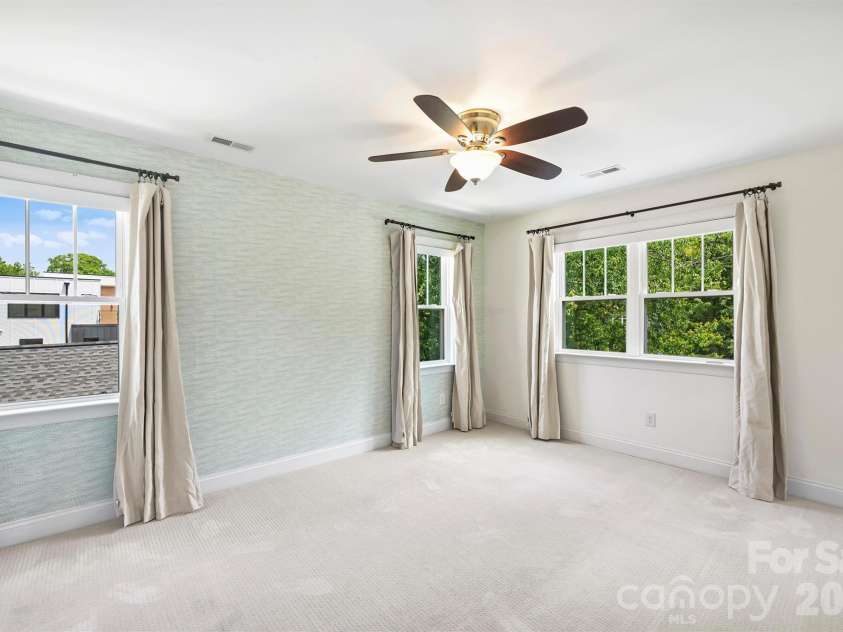 3039 Florida Avenue, Charlotte, NC 28205.  MLS# CAR4378723, YatesRealty ID 28172. 
