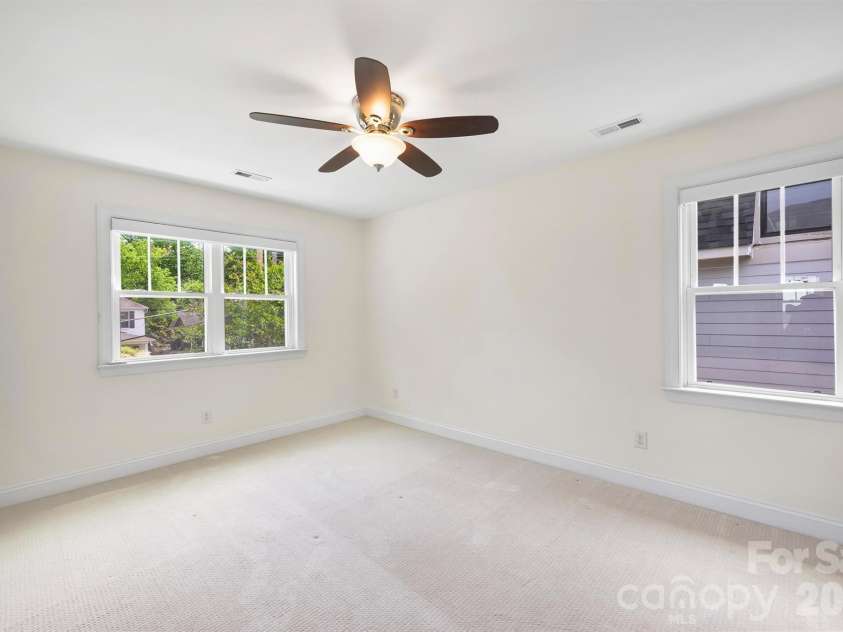 3039 Florida Avenue, Charlotte, NC 28205.  MLS# CAR4378723, YatesRealty ID 28172. 