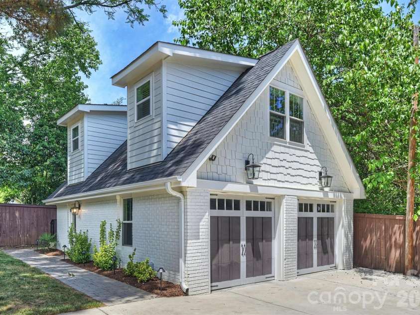 3039 Florida Avenue, Charlotte, NC 28205.  MLS# CAR4378723, YatesRealty ID 28172. 