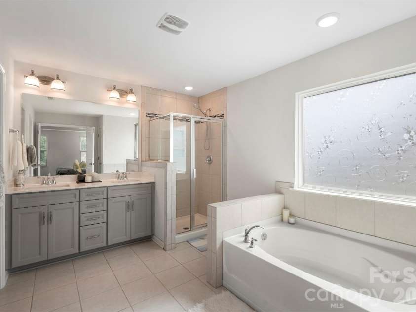 150 Suggs Mill Drive, Mooresville, NC 28115.  MLS# CAR4378151, YatesRealty ID 28173. 
