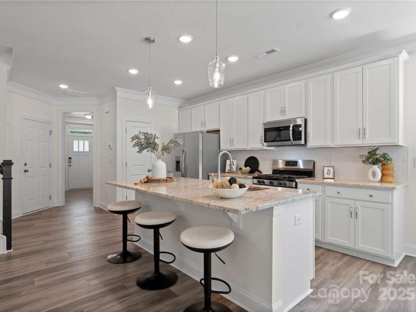 1022 Moffatt Lane, Matthews, NC 28105.  MLS# CAR4275398, YatesRealty ID 28175. 