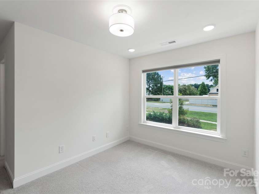 1022 Moffatt Lane, Matthews, NC 28105.  MLS# CAR4275398, YatesRealty ID 28175. Upper Level Loft / Flex Space