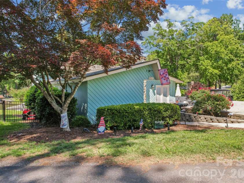 49571 Blackberry Road, Norwood, NC 28128.  MLS# CAR4380046, YatesRealty ID 28176. 