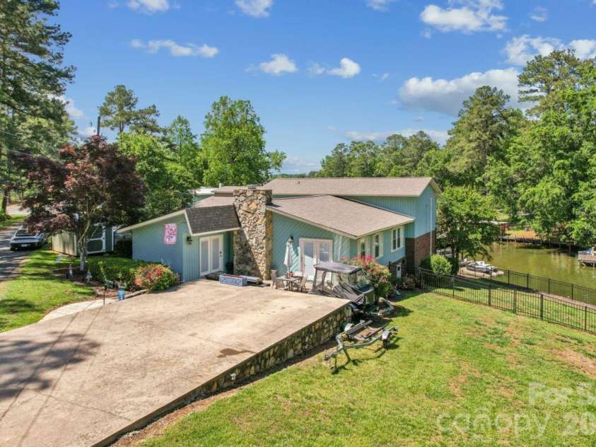 49571 Blackberry Road, Norwood, NC 28128.  MLS# CAR4380046, YatesRealty ID 28176. 