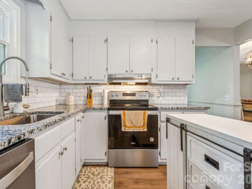 49571 Blackberry Road, Norwood, NC 28128.  MLS# CAR4380046, YatesRealty ID 28176. Kitchen