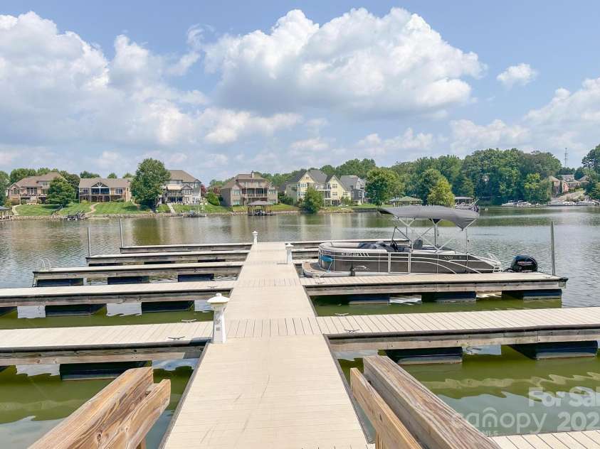 106 Clarendon Street, Mooresville, NC 28117.  MLS# CAR4304734, YatesRealty ID 28177. 